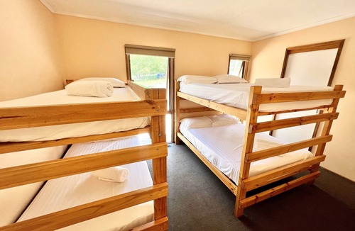 Sawmill Settlement Cabin | Albaski Lodge – Room 3