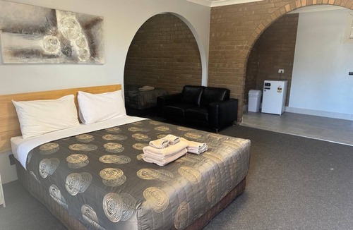 Lavington Hotel | Albury Classic Motor Inn