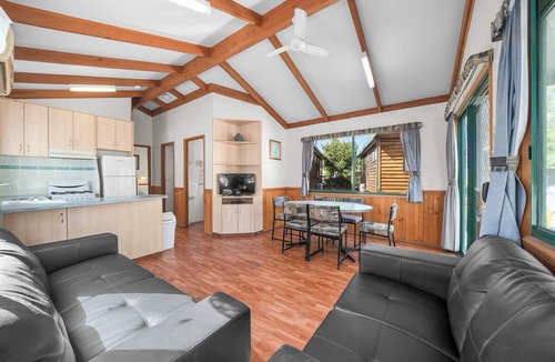 Lavington Other | Albury Holiday Park