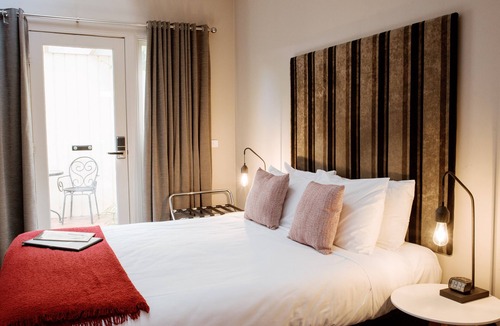 Bendigo Hotel | Alexandra Place