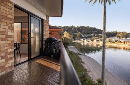 Tweed Heads Apartment | Ali's Waterfront Escape - Relaxing Getaway, Near Kirra Beach