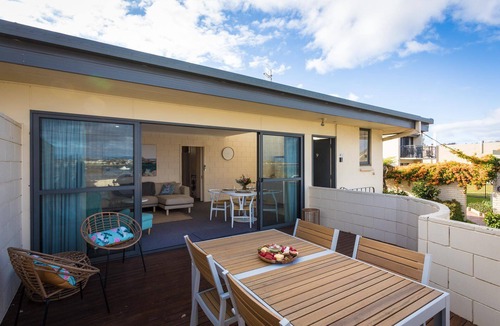 Merimbula Apartment | All Decked Out: 2 bedroom pet friendly apartment