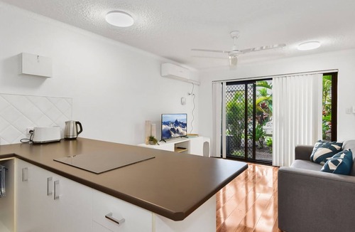 Long Jetty Apartment | Allamanda Apartment 22 with inground pool