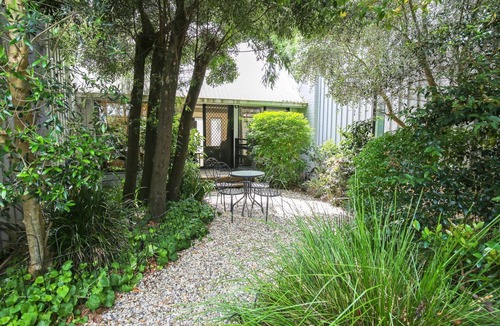 Bright Villa | ALLAMBIE COTTAGES - VILLA 2: Bright