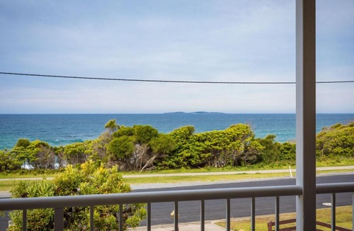 Kianga House | Allawah Beach House - 29 Dalmeny Drive, Kianga
