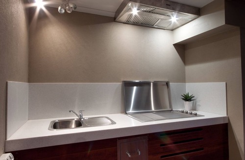 Queenscliff House | Amaroo by the beach and Swan Bay
