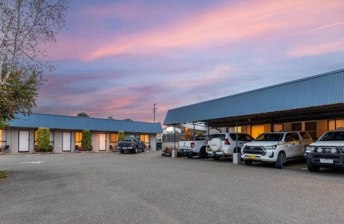Tumut Hotel | Amaroo Motel