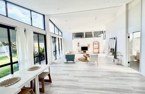 Maroubra Villa | Amazing Ocean Villa close to Natural Rock Pools