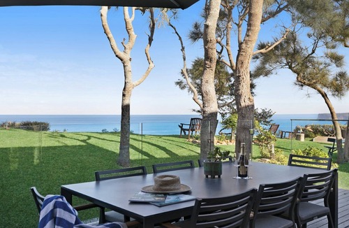 Copacabana House | Amazing views and short walk to beach