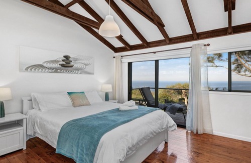 Copacabana House | Amazing views and short walk to beach