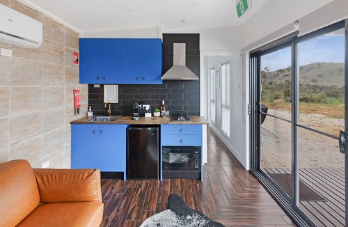 Grattai House | 'Amethyst' with Spa in Mudgee at Kundalini Lodge