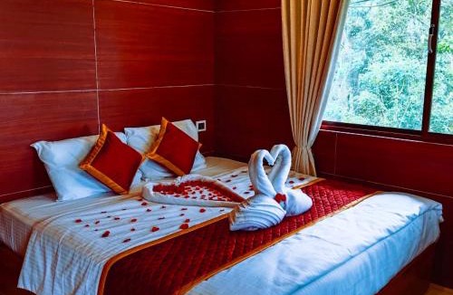 Udumbanchola Villa | Amrita Nanda Farm Stay - Near Munnar 21 km from town