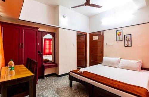 Kochi Hotel | ANADIYIL LEELAKRISHNA INN