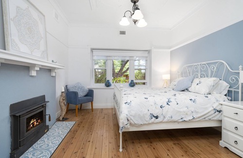 East Albury House | Ananda Cottage, pure bliss... - Beautiful three bedroom, two bathroom home