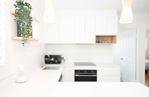 Redcliffe Apartment | Anchor at Redcliffe - Retreat on the Peninsula