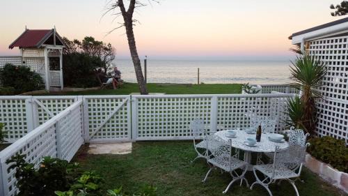 Narrabeen Apartment | Apartment 4 - The Coachhouse