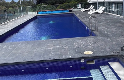 Parramatta Apartment | Apartment with terrace, garden and view on Parramatta river! Eat Street