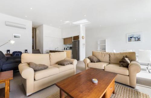 Apollo Bay Apartment | Apollo Blue 11