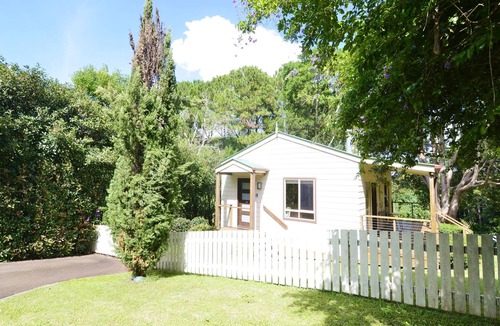 Montville Cottage | Apple Tree Cottage & Studio