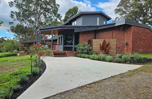 Kilmore Apartment | Apple Tree Studio - country luxury self-contained studio