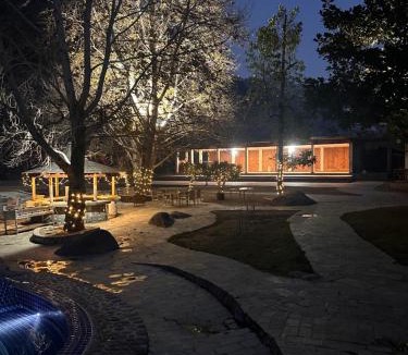 Mohal Resort | Apple Valley Resort