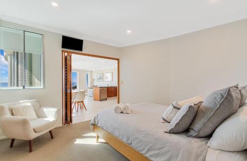 Tugun Apartment | Aqua Solai 9 - Absolute Beachfront Tugun - Min. 3 night stays - Linen Provided