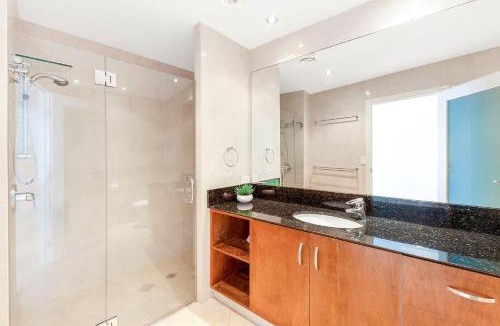 Tugun Apartment | Aqua Solai 9 - Absolute Beachfront Tugun - Min. 3 night stays - Linen Provided