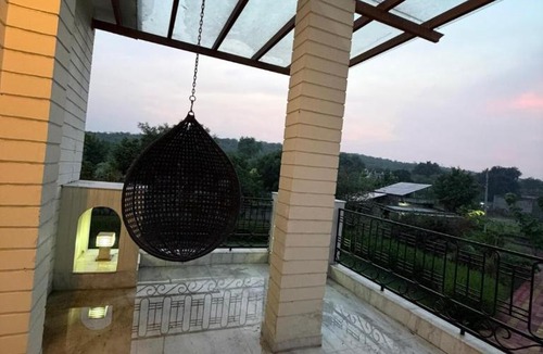 Faridabad Villa | Aravali Farm - Hill View
