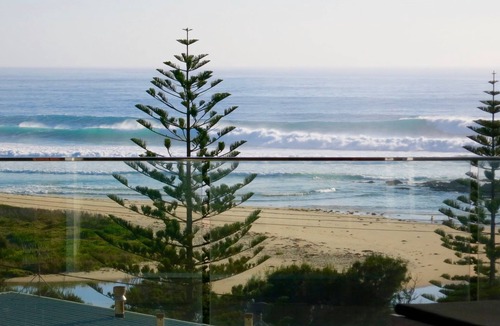 Dalmeny House | Architect Designed Beach House & the Best Views in Dalmeny !