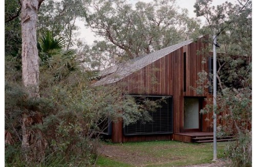 Pearl Beach House | Architectual Design, Plunge Pool, Lagoon Frontage