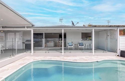 Soldiers Point House | Ash Haven, 19 Ash St - views, pool, air con, boat parking, Wi-Fi