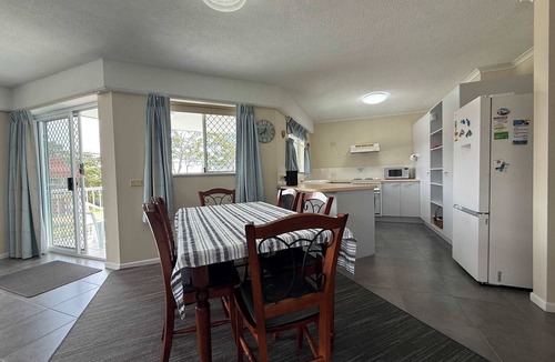 Torquay Apartment | Atlantis Unit 8, Esplanade, Hervey Bay QLD 4655