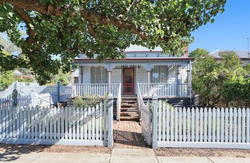 Beechworth House | Audrey's Of Beechworth NEW Listing