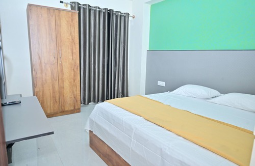 Palm Meadows Hotel | Aura 67 Homes