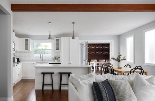 The Junction House | Austin Cottage - 1 bed option - Pet Friendly!