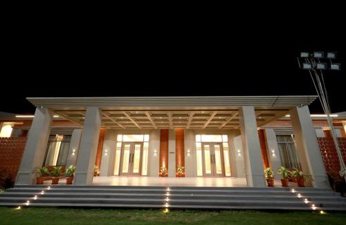 Veraval Hotel | Avsar Resort