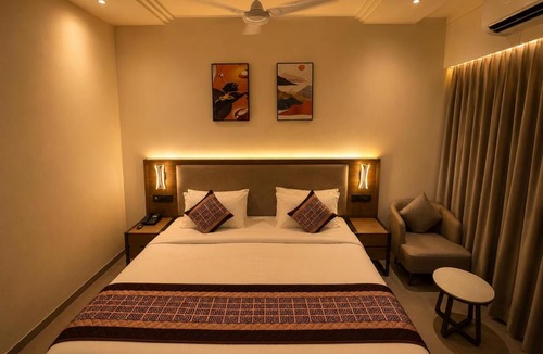 Veraval Hotel | Avsar Resort