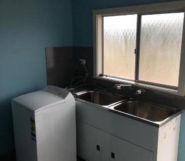 Broken Hill House | Away Cottages Broken Hill