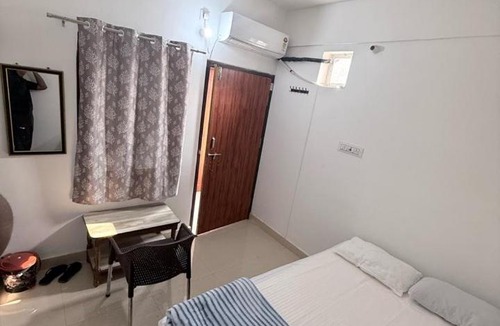 Varanasi Bed & Breakfast | Ayushman Bed & Breakfast