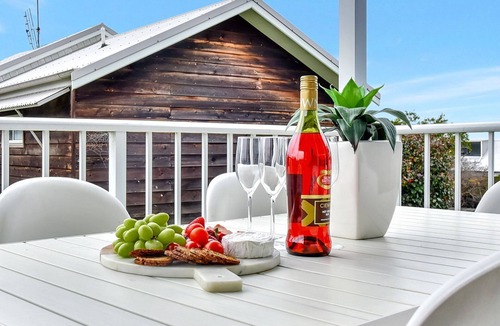Caves Beach Villa | Azure Tides at Caves Beach Villas