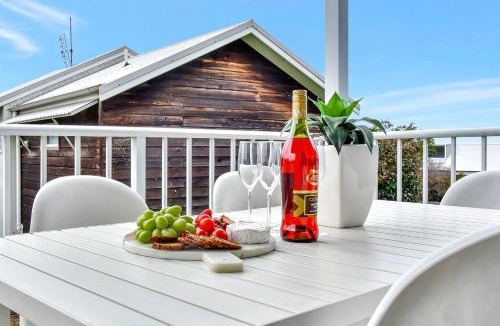Caves Beach Villa | Azure Tides at Caves Beach Villas