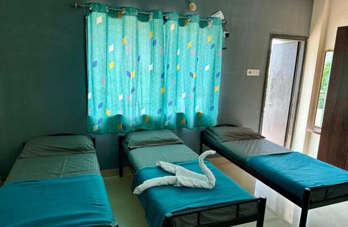 Pune Hostel | Backpacker hostel