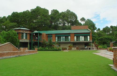 Kasauli Hotel | Baikunth Resort, Kasauli by Leisure Hotels