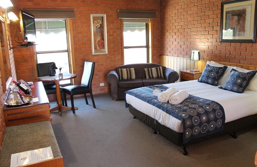 Bakery Hill Hotel | Bakery Hill Motel
