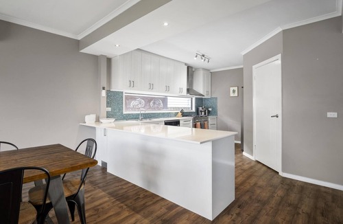 Balnarring Beach House | Balnarring Beach Haven - Peaceful, tranquil retreat with modern amenities. Walk to beach.