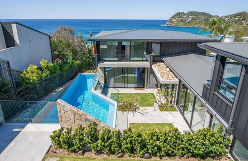 Whale Beach House | Balyena by Palm Beach Holiday Rentals