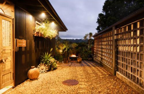 Bangalow House | Bangalow Barn (Entire) - Romantic Getaway for 2