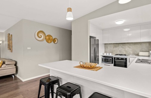 Sanctuary Point House | Basin Bungalow by Book Jervis Bay - Pet Friendly