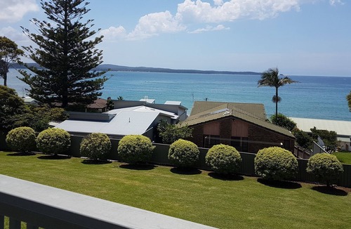 Batehaven House | Batehaven - Fantastic Water Views, Pool, Beach, Linen, WIFI, Netflix