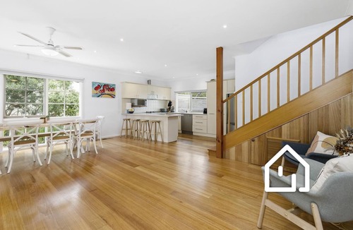 Rye House | Bay Views at Tyrone Foreshore *1 NIGHT FREE* 200m Walk to Beach